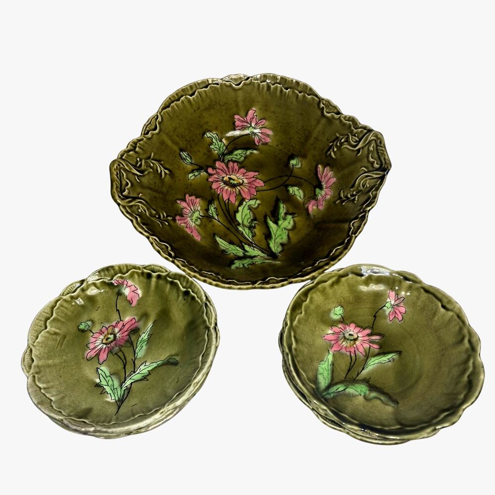 Antique Astra Pattern Majolica Serving Bowl and 6 Dessert Plates 5.75" Germany